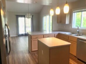 5860 Par View Dr in Ypsilanti, MI - Building Photo - Building Photo