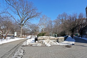 498 WEA in New York, NY - Building Photo - Building Photo