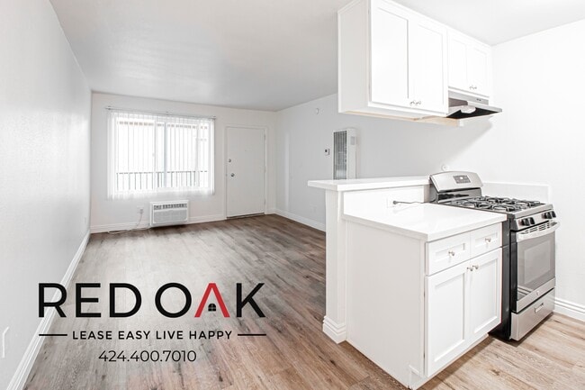 property at 7947 Reseda Blvd