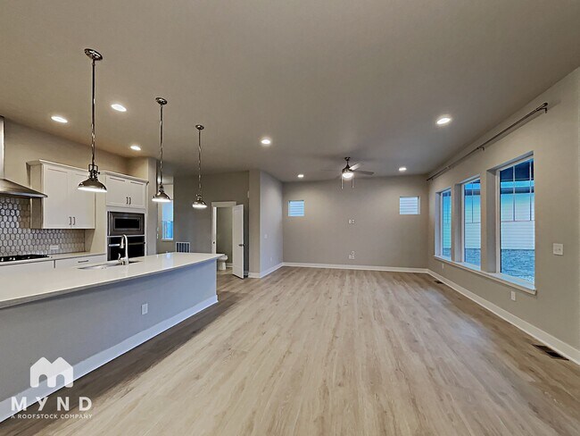 6047 N Netherland Ct in Aurora, CO - Building Photo - Building Photo