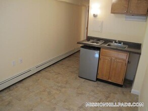 51 S Huntington Ave in Boston, MA - Building Photo - Building Photo