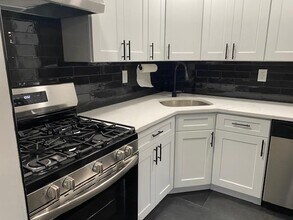 49 Fairway Dr in Middle Island, NY - Building Photo - Building Photo