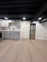 10535 W Spring Green Rd in Hales Corners, WI - Building Photo