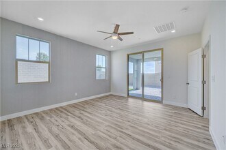 12470 Madison Pk Pl in Las Vegas, NV - Building Photo - Building Photo