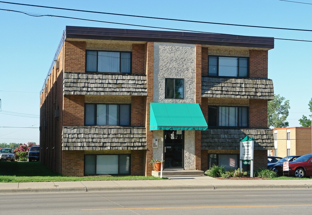 2400 Larpenteur Ave W in Lauderdale, MN - Building Photo