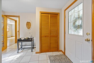 7 Stephens Ct in Clinton, CT - Building Photo - Building Photo