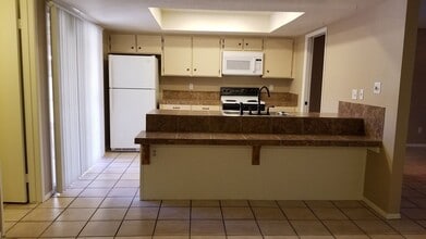 4902 E Yuma St in Phoenix, AZ - Building Photo - Building Photo