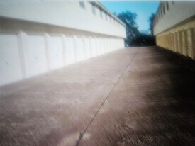 2425 Holly Hall St in Houston, TX - Building Photo