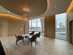 4880 Lougheed Hwy in Burnaby, BC - Building Photo - Building Photo