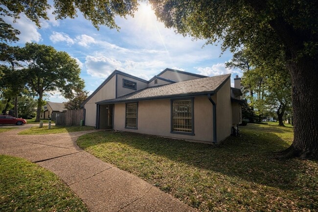 property at 5817 W Tidwell Rd