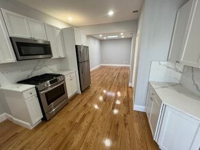 139 Oxford St, Unit 6A in Cambridge, MA - Foto de edificio - Building Photo