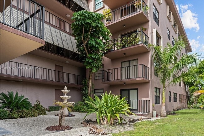 605 NW 72nd Ave