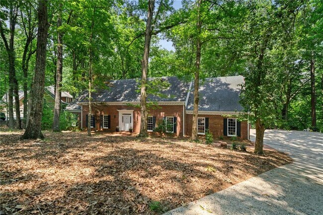 property at 80 Cliffcreek Trce NE