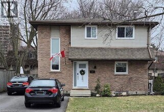 232 Cedarwoods Crescent in Kitchener, ON - Building Photo - Building Photo