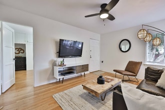 4788 W Mountain View Dr in San Diego, CA - Building Photo - Building Photo