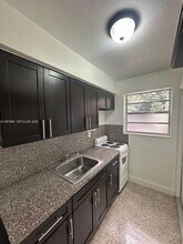 6430 W Flagler St in Miami, FL - Building Photo - Building Photo