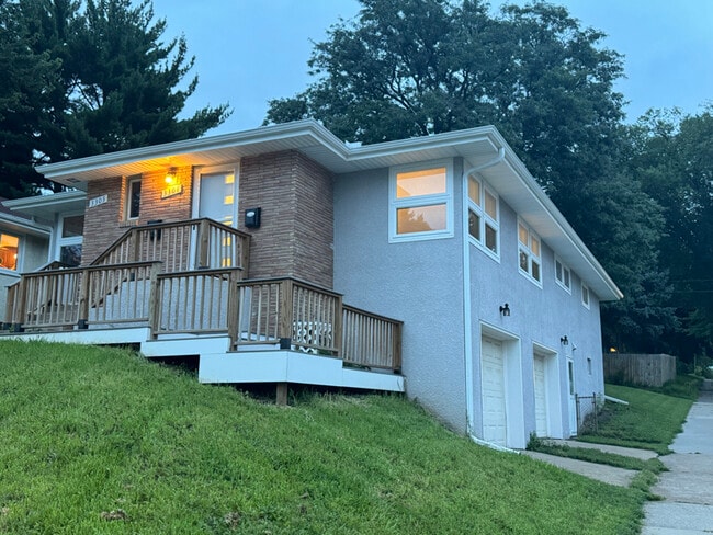 3301 Johnson St NE in Minneapolis, MN - Building Photo - Building Photo