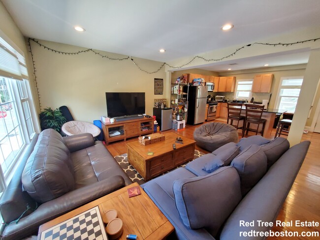 property at 18 Plainfield St