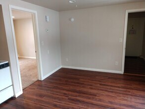 1025 Riverside Dr, Unit C in Waupaca, WI - Building Photo - Building Photo