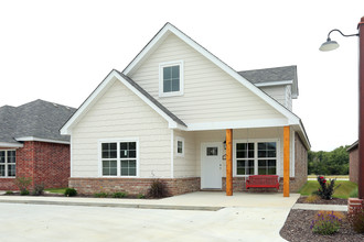 Gramercy Cottages in Bartlesville, OK - Foto de edificio - Building Photo