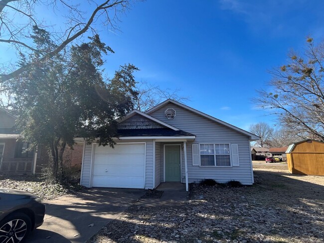 property at 1109 N Louisville Ave