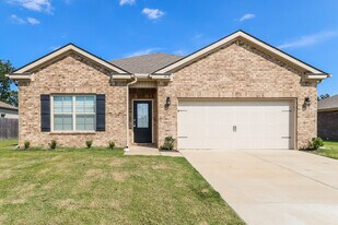 415 Beau Tisdale Dr in Oakland, TN - Building Photo