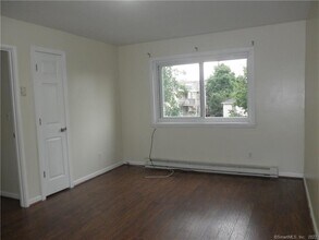 76 Palisade Ave in Bridgeport, CT - Building Photo - Building Photo