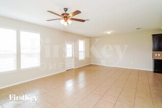 10514 Century Farm Dr in Converse, TX - Building Photo - Building Photo