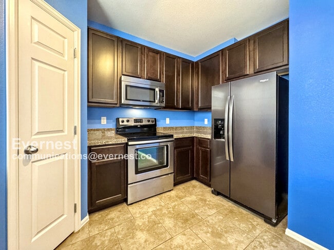 9637 E 5th Ave in Denver, CO - Building Photo - Building Photo