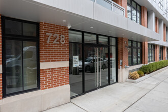 726 Grand St in Hoboken, NJ - Building Photo - Building Photo