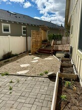 2568 NE Robinson St in Bend, OR - Building Photo - Building Photo