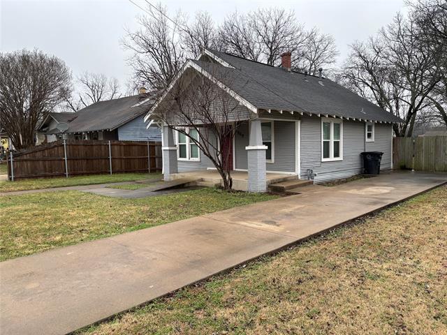 909 W Wardville St in Cleburne, TX - Building Photo - Building Photo