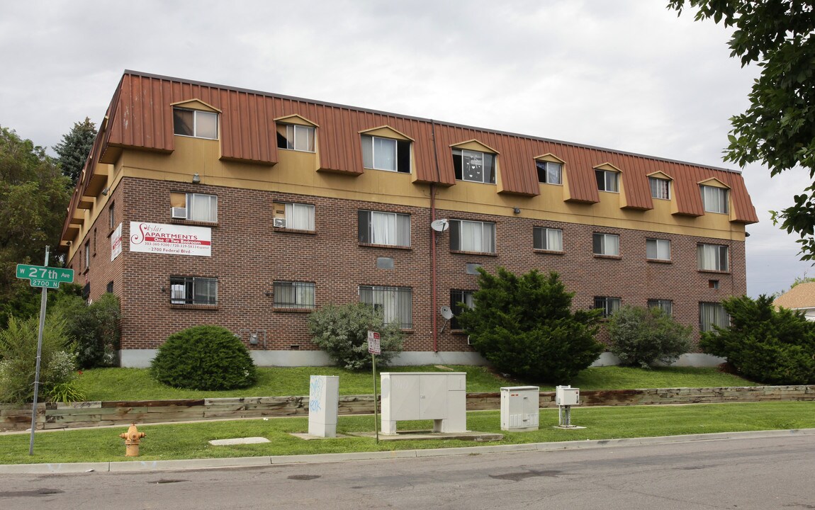 2700 Federal Blvd in Denver, CO - Foto de edificio