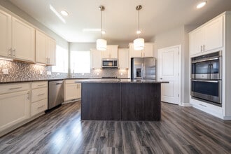 15742 Everglade Ave in Apple Valley, MN - Building Photo - Building Photo
