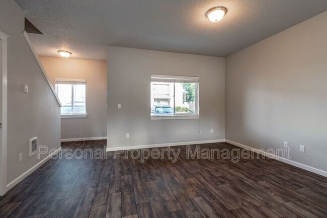 12600 NE 49th St in Vancouver, WA - Building Photo - Building Photo
