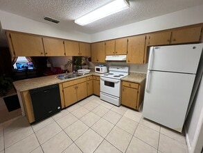 1843 Quail Trl, Unit Furnished in Lakeland, FL - Building Photo - Building Photo