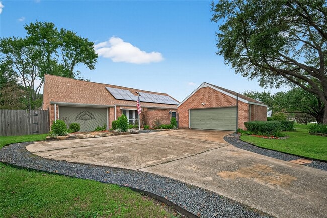 16310 Wall St