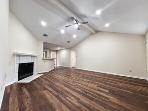 11114 Springsong Dr in Houston, TX - Foto de edificio - Building Photo