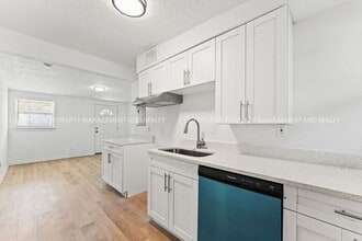 3724 Grunthal St in Jacksonville, FL - Building Photo - Building Photo