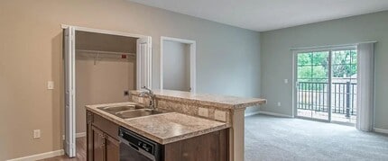 Sunbury Springs in Columbus, OH - Foto de edificio - Building Photo