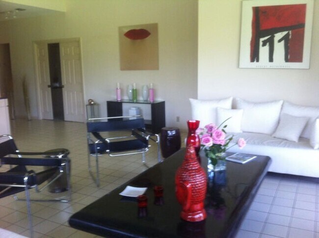 7623 Cinebar Dr in Boca Raton, FL - Building Photo - Building Photo