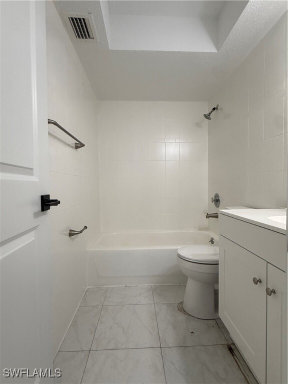 property at 3318 Del Prado Blvd S