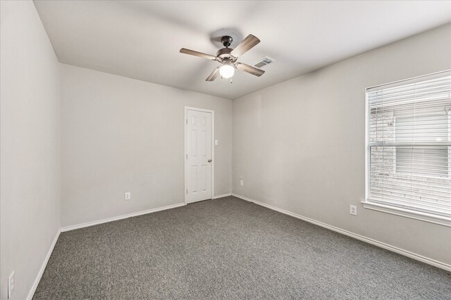 11914 White Water Bay Dr in Pearland, TX - Building Photo - Building Photo