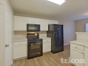 920 Grass Hollow Ct in Charlotte, NC - Building Photo - Building Photo