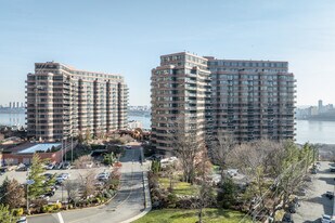 Carlyle Towers in Cliffside Park, NJ - Building Photo