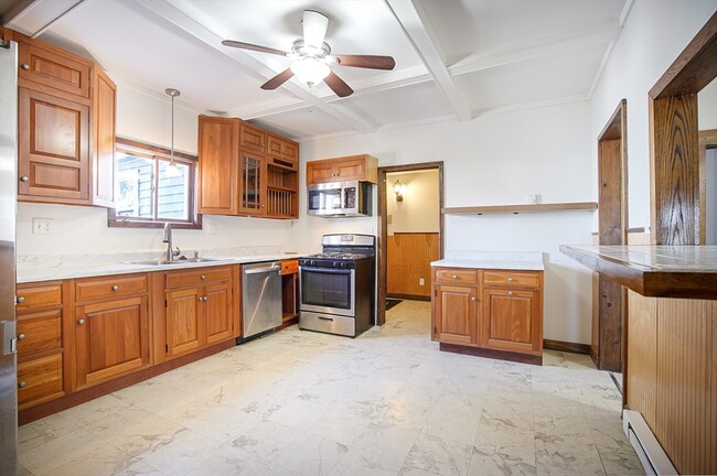 23 Percy St in Chicopee, MA - Foto de edificio - Building Photo
