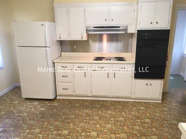 86 Somerset St in Bangor, ME - Building Photo - Building Photo
