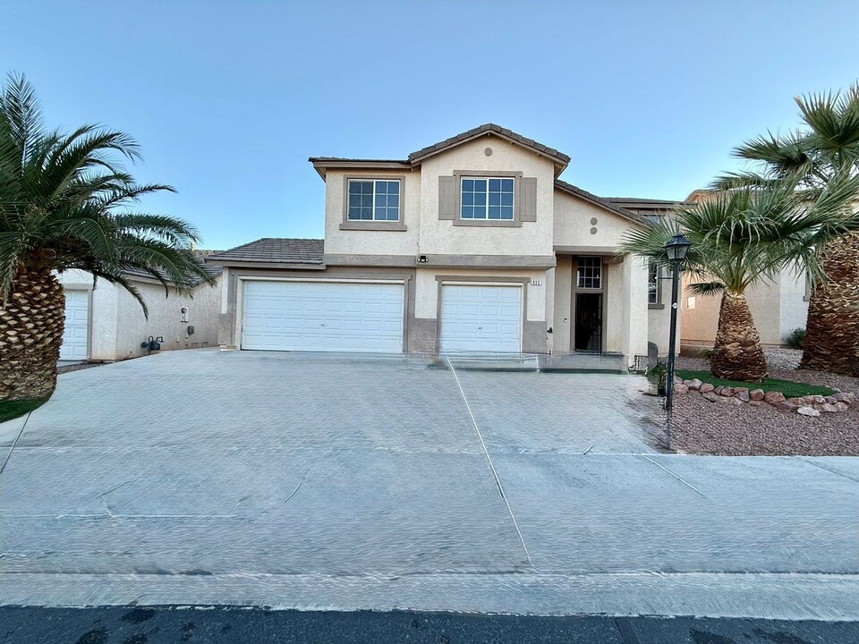 835 Vineyard Vine Way in North Las Vegas, NV - Building Photo