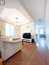 18 Magnotta Rd in Markham, ON - Building Photo - Building Photo