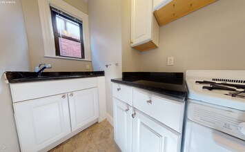 69 Dunster St, Unit 16 in Cambridge, MA - Building Photo - Building Photo